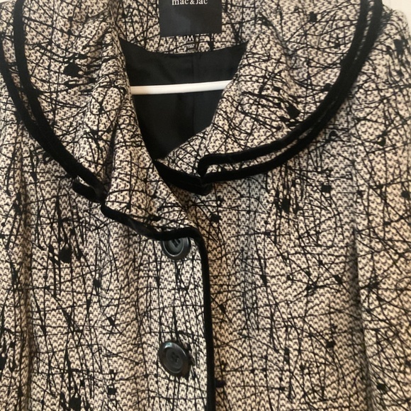 Mac & Jac Ruffled Black and White Blazer / Jacket - Picture 4 of 7